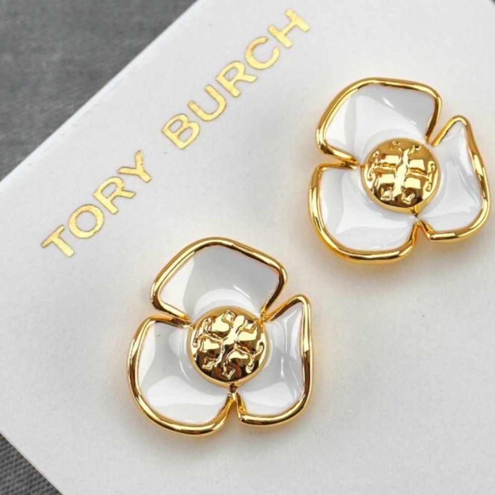 New Tory Burch Fleur Flower Stud Earrings White Enamel/Gold on TB earring card